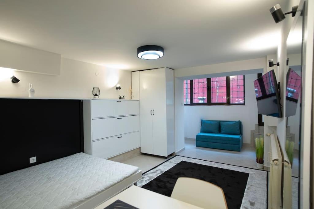 Studio With Courtyard Just Steps Away Vitosha Str Sofia Exterior foto